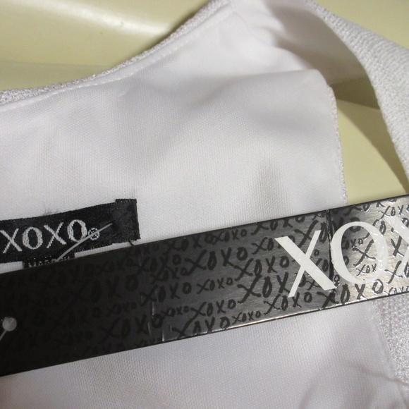 NWT Y2K 2000s XOXO White Sleeveless V-Neck Bodycon Sheath Dress Minimalist Chic - Picture 8 of 8